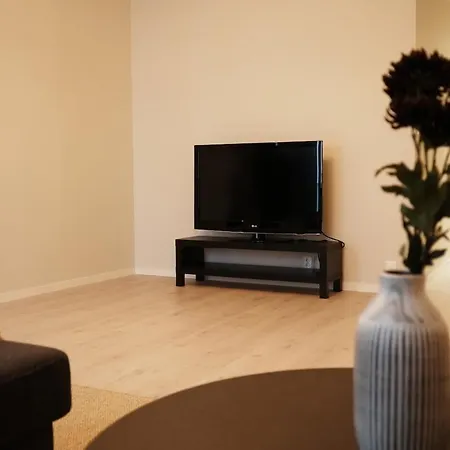 Modern Spacious In Toyen Appartamento